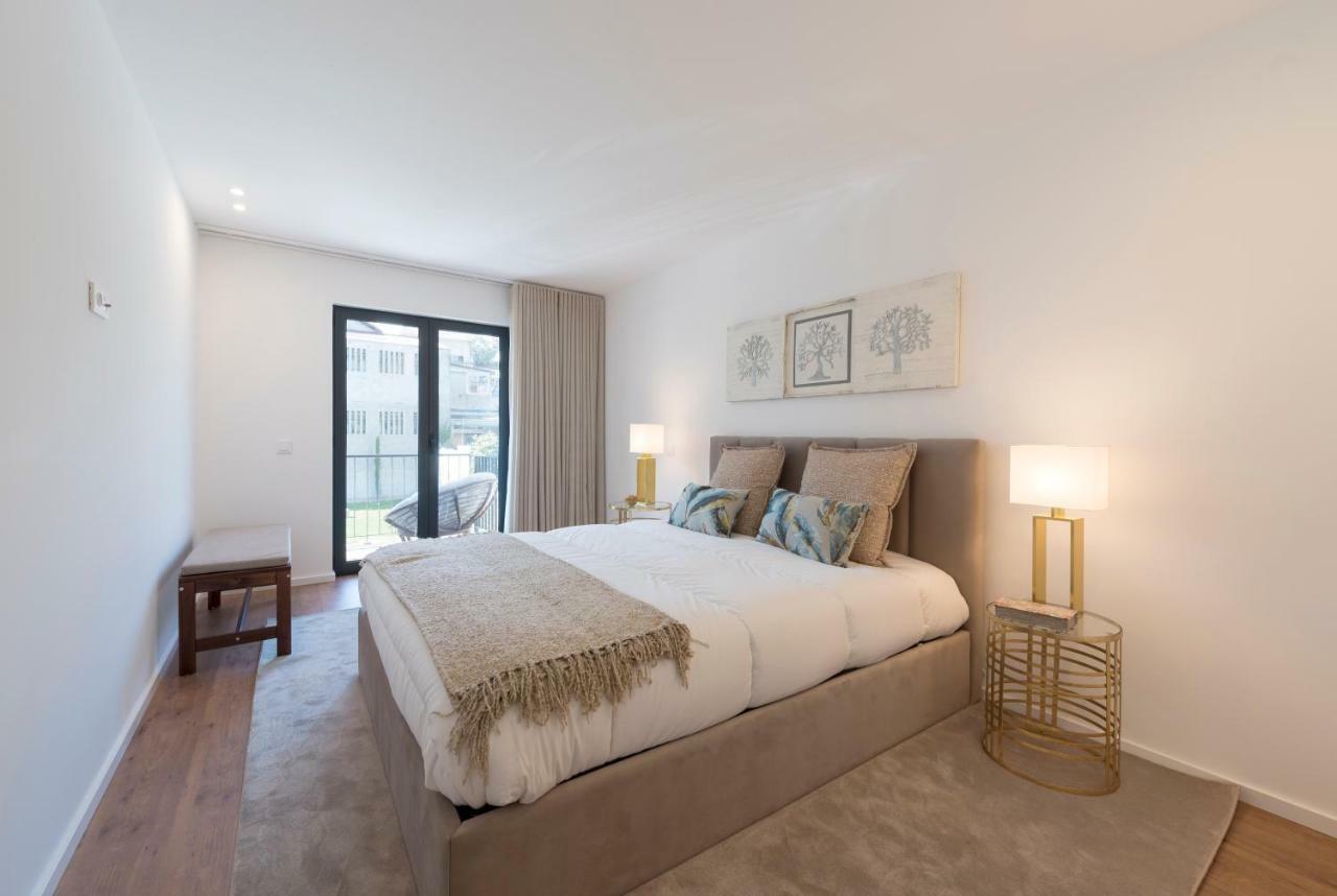 Lovelystay - Downtown Balcony Apartment With Free Parking ポルト エクステリア 写真
