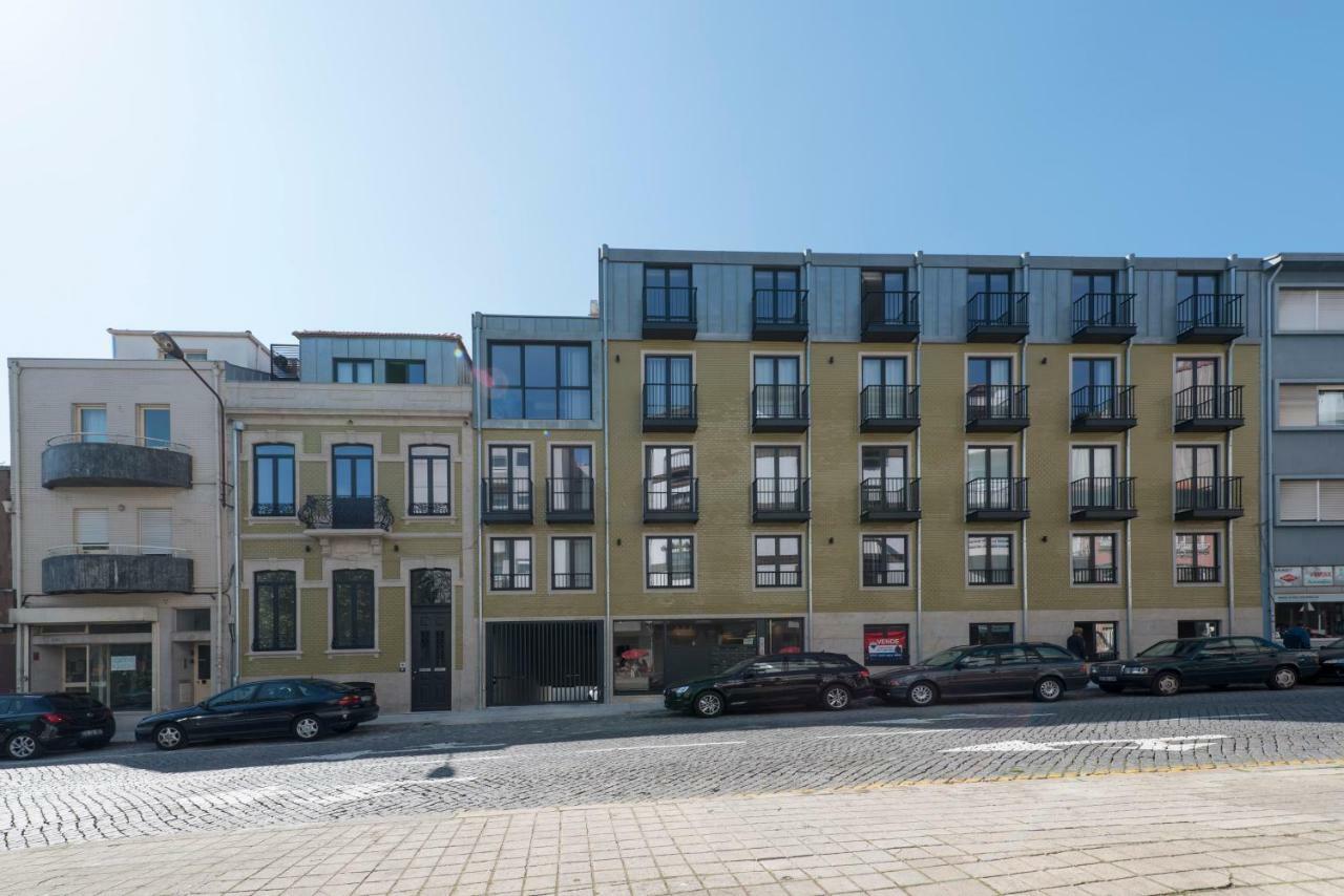 Lovelystay - Downtown Balcony Apartment With Free Parking ポルト エクステリア 写真
